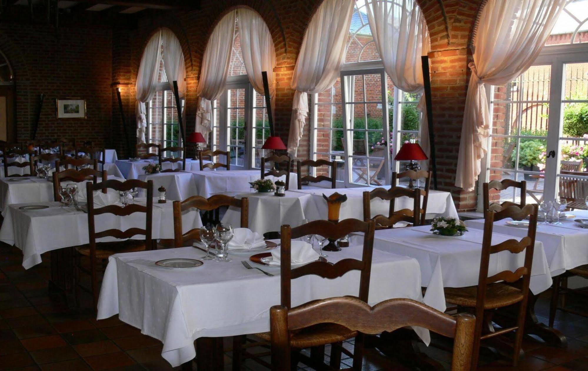 Logis - Chateau De La Motte - Hotel & Restaurant Liessies Екстериор снимка